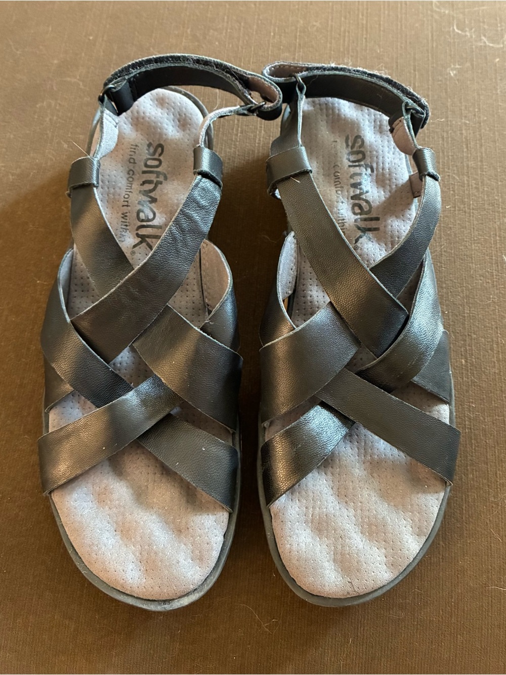 SoftWalk "Bonaire" Black Leather Crisscross Strap Sandals Comfort Walking 7.5N